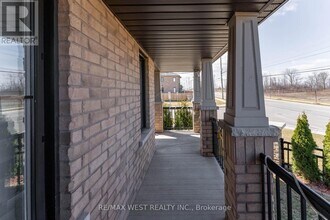 2 Scarletwood St in Hamilton, ON - Building Photo - Building Photo