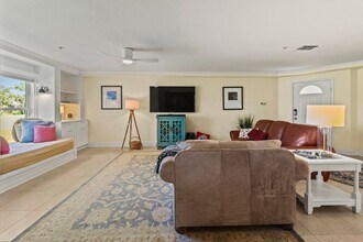 367 Bobby Jones Rd in Sarasota, FL - Building Photo - Building Photo