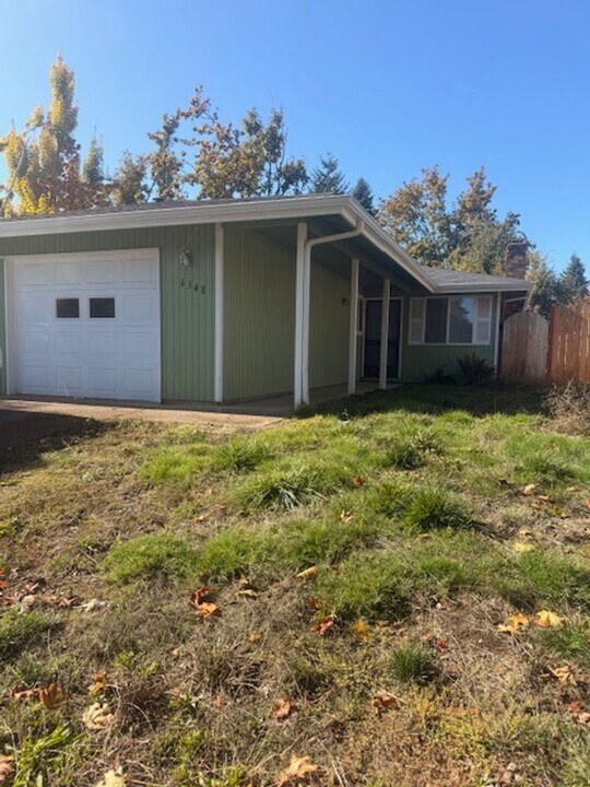 6346-6348 F St in Springfield, OR - Building Photo