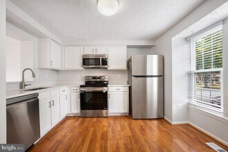 529 Coral Reef Dr in Gaithersburg, MD - Foto de edificio - Building Photo