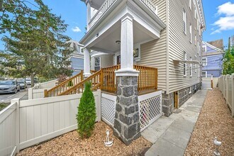 24 Hinckley St in Boston, MA - Building Photo - Building Photo