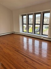 2855 Ocean Ave in Seaford, NY - Building Photo - Building Photo
