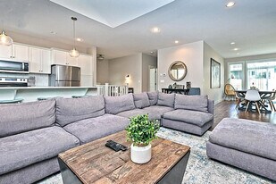 35936 Radio Tower Rd in Osoyoos, BC - Building Photo