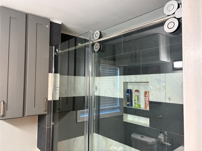 property at 2201 Nettleton St