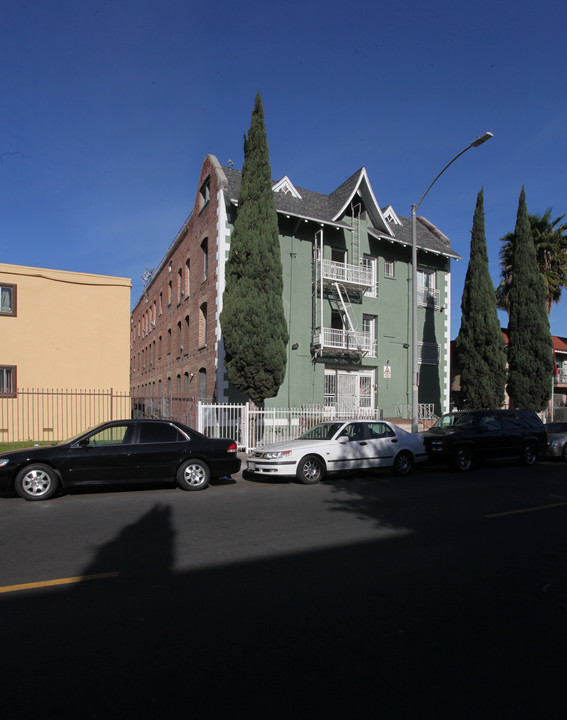 823 S Bonnie Brae St in Los Angeles, CA - Building Photo