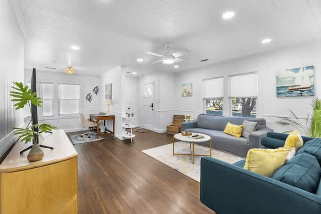 1132 Carter Ave in Mount Pleasant, SC - Foto de edificio - Building Photo