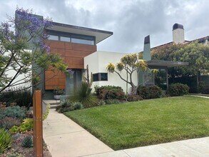 2784 James Dr in Carlsbad, CA - Building Photo - Building Photo
