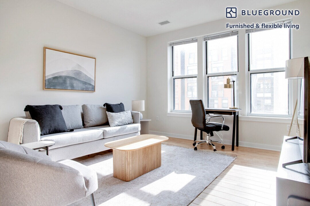 360 H St NW-Unit -FL4-ID418 in Washington, DC - Foto de edificio