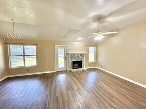 1100 Clairidge Ave in Killeen, TX - Building Photo - Building Photo