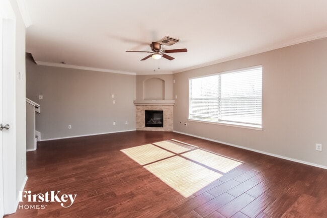 12902 Trail Hollow Ct in Pearland, TX - Foto de edificio - Building Photo