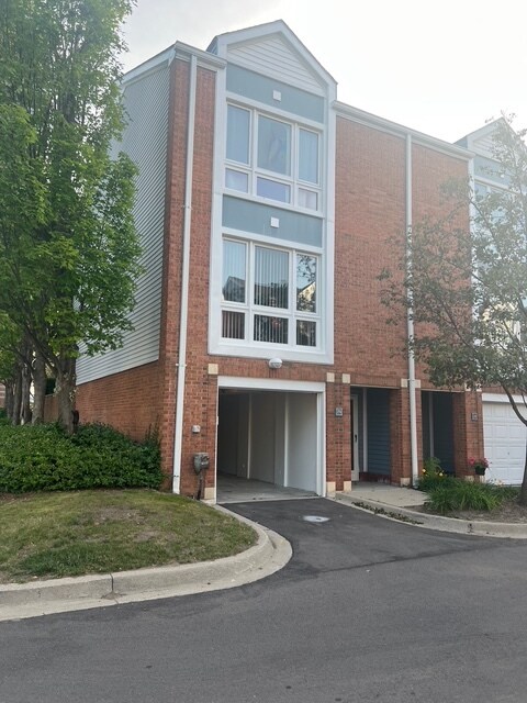 274 Main Sail Ct in Detroit, MI - Building Photo