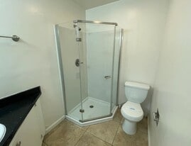 402 Baylor Dr, Unit 0 in Vallejo, CA - Building Photo