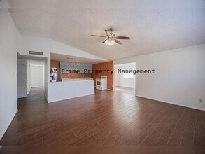 3629 E Blanche Dr in Phoenix, AZ - Foto de edificio - Building Photo