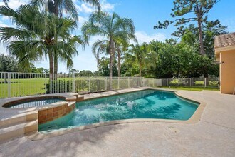 8738 Marlamoor Ln in West Palm Beach, FL - Building Photo - Building Photo