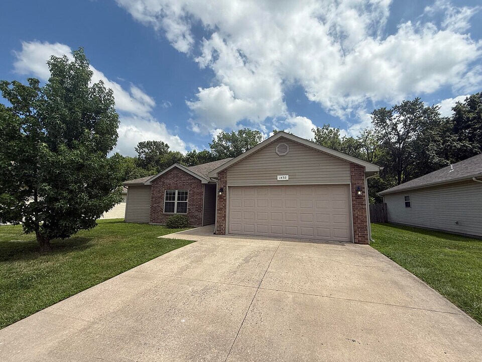 1432 Bodie Dr in Columbia, MO - Building Photo