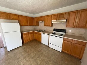 1004 Eastside Dr in Killeen, TX - Foto de edificio - Building Photo