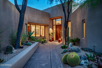 10646 E Tamarisk Way in Scottsdale, AZ - Building Photo - Building Photo