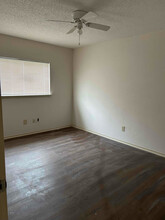 10127 Sunset Pl in San Antonio, TX - Building Photo - Building Photo