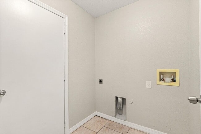 2126 Quincy St S in St. Petersburg, FL - Building Photo - Building Photo