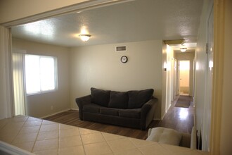 45515 3rd St E in Lancaster, CA - Building Photo - Building Photo