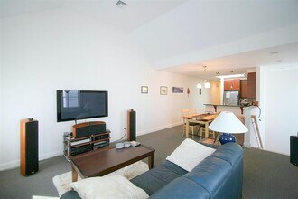 157 Auburn St, Unit 1 in Cambridge, MA - Building Photo - Building Photo
