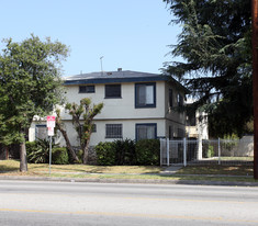 18133 Roscoe Blvd Apartments