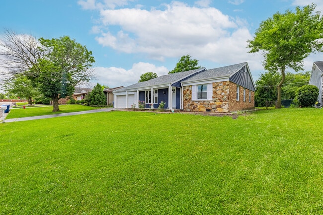 9418 S 87th Ave in Hickory Hills, IL - Building Photo - Building Photo