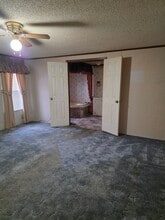 144 Matthews St in Hollister, MO - Building Photo - Building Photo