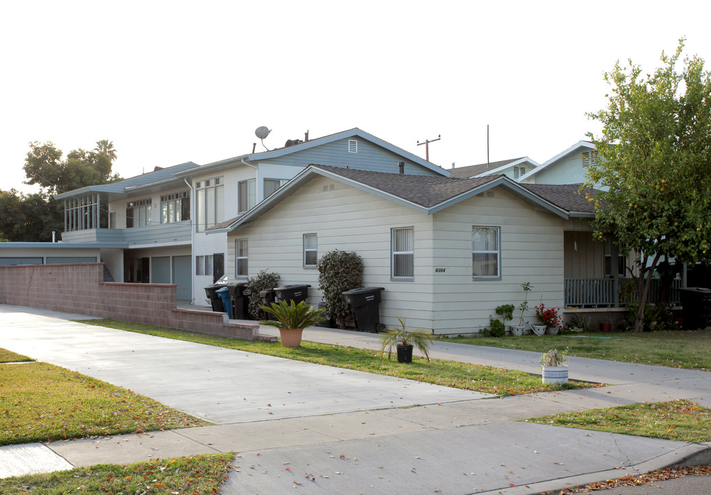 6304 King Ave in Bell, CA - Foto de edificio