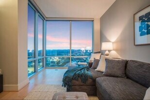 300 Bowie St, Unit 2904 in Austin, TX - Building Photo