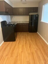 8817 S Roberts Rd in Hickory Hills, IL - Building Photo - Building Photo