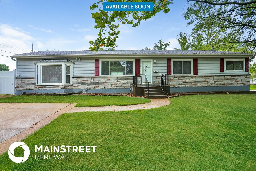 7508 General Sherman Ln in Affton, MO - Building Photo