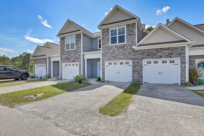 424 Guppy Lp Rd in Sneads Ferry, NC - Building Photo - Building Photo