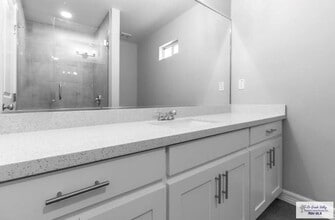 2128 Norfolk Dr, Unit 108 in Harlingen, TX - Building Photo - Building Photo