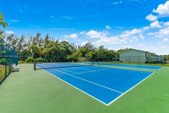9411 S Ocean Dr in Jensen Beach, FL - Building Photo - Building Photo