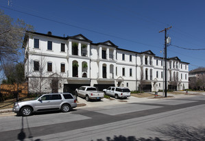 3229-3241 Throckmorton St Apartamentos