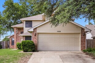 1828 Lincolnshire Way in Fort Worth, TX - Building Photo