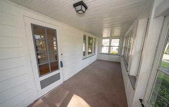 20 Oakhill Rd in Midland Park, NJ - Foto de edificio - Building Photo