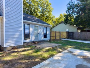 3093 Barrycrest Dr in Bartlett, TN - Building Photo - Building Photo