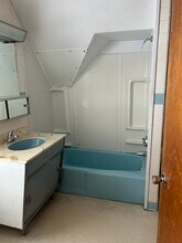 103 US Route 1, Unit #3 upstairs unit in Bucksport, ME - Building Photo - Building Photo