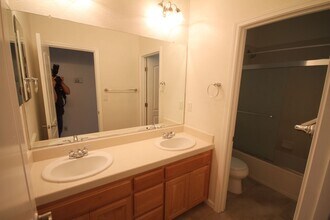 10125 Arche's Way in Elk Grove, CA - Building Photo - Building Photo