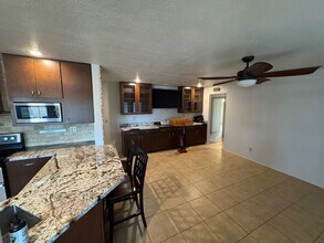 7249 W Sunnyside Dr in Peoria, AZ - Building Photo - Building Photo