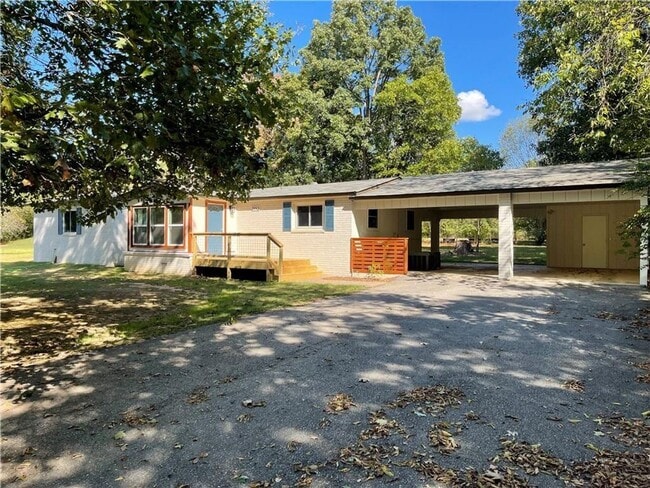 property at 3993 S Powell St