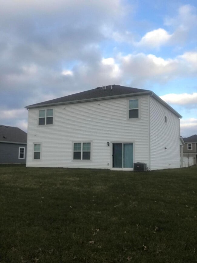 467 Garnet Rnch Dr in Delaware, OH - Building Photo - Building Photo