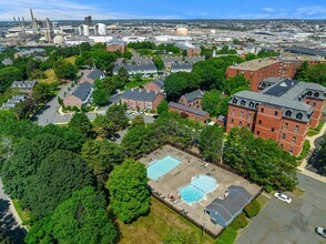 30 Breakwater Cove in Chelsea, MA - Building Photo - Building Photo