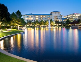 Legacy Village Apartment Homes in Plano, TX - Foto de edificio - Building Photo