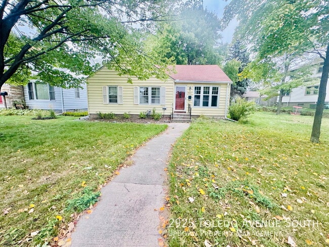 property at 2925 Toledo Ave S