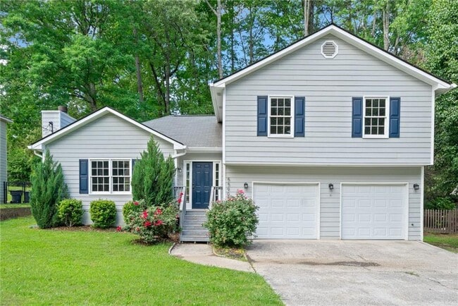 property at 5590 Princeton Oaks Dr