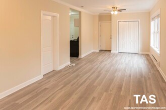 648 W Roscoe St, Unit 2S in Chicago, IL - Foto de edificio - Building Photo