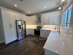 926 Feather Dr in Deltona, FL - Building Photo - Building Photo